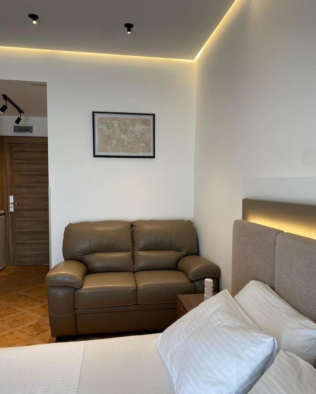 Hotel Comfort & Villas Donji Stoj Esterno foto