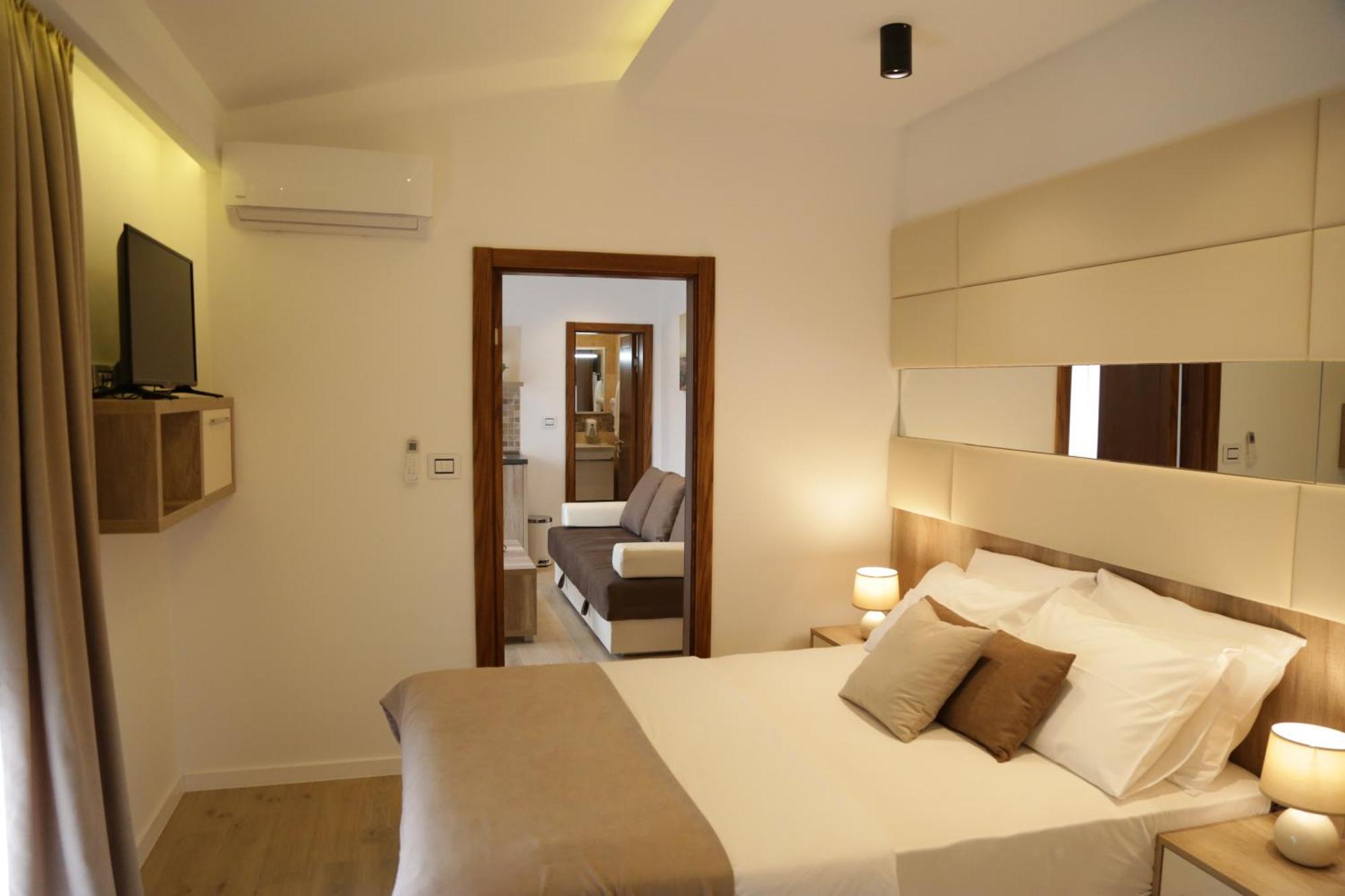Hotel Comfort & Villas Donji Stoj Esterno foto