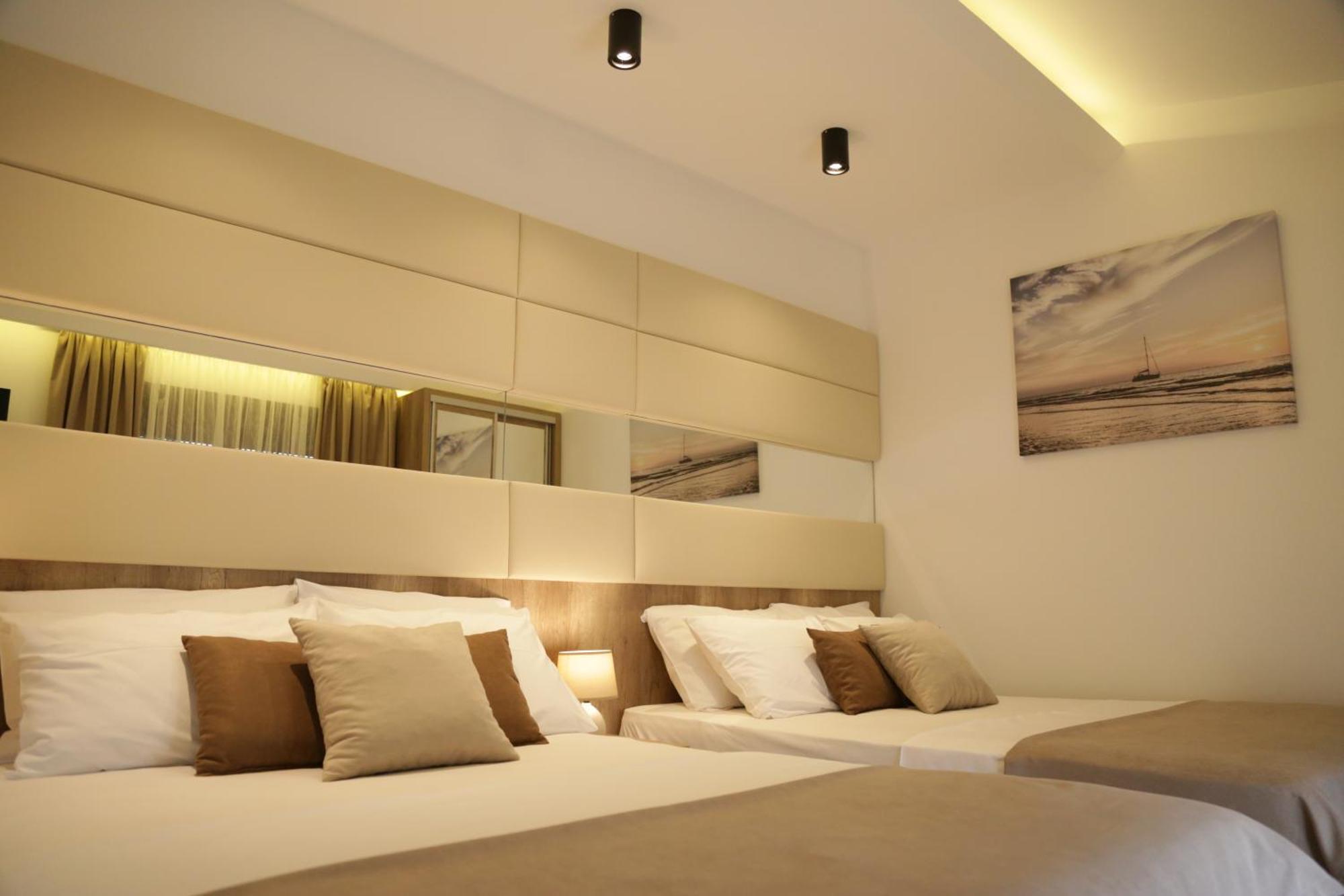 Hotel Comfort & Villas Donji Stoj Esterno foto