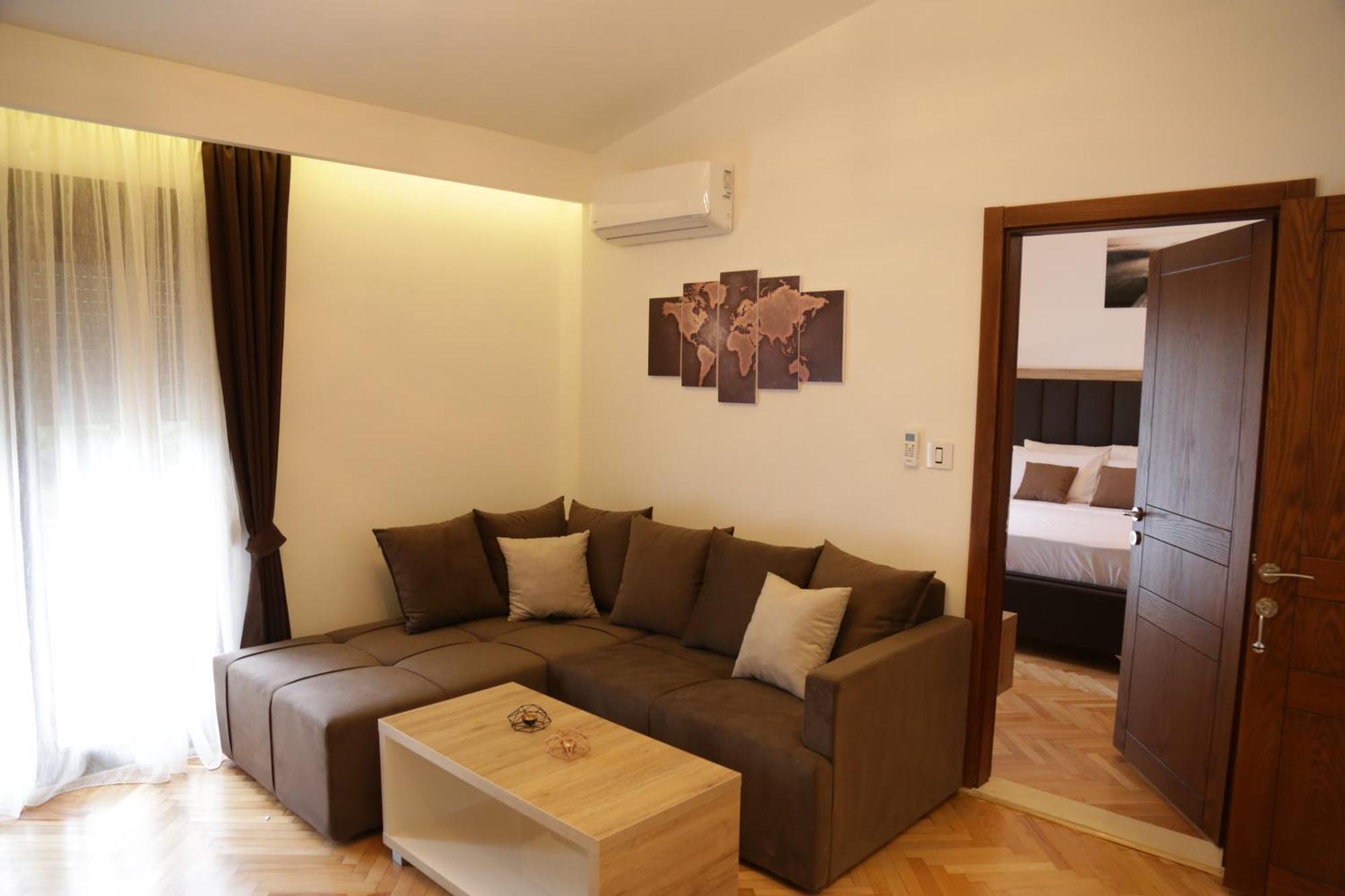 Hotel Comfort & Villas Donji Stoj Esterno foto
