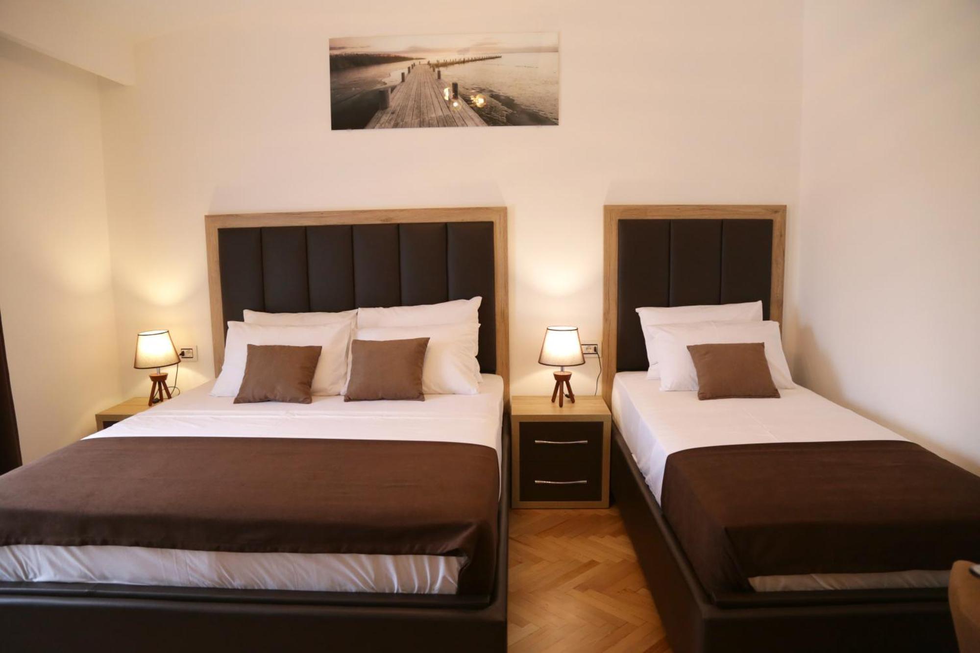 Hotel Comfort & Villas Donji Stoj Esterno foto
