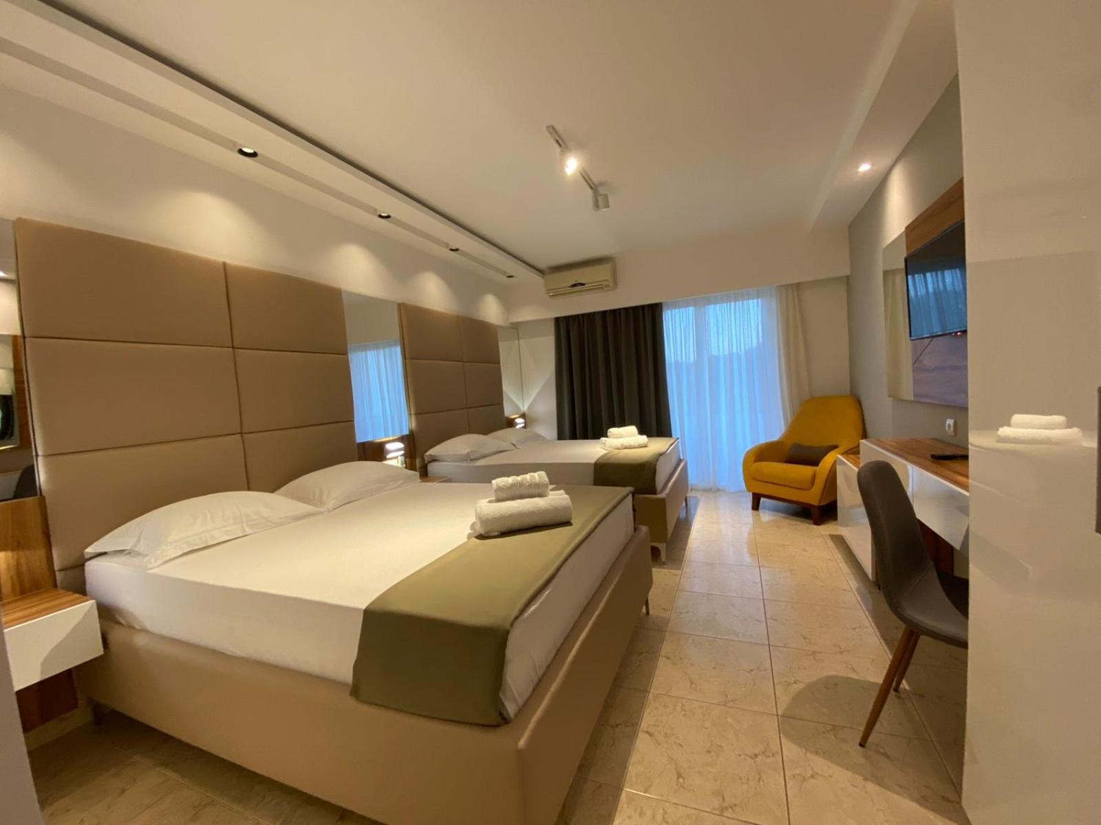 Hotel Comfort & Villas Donji Stoj Esterno foto