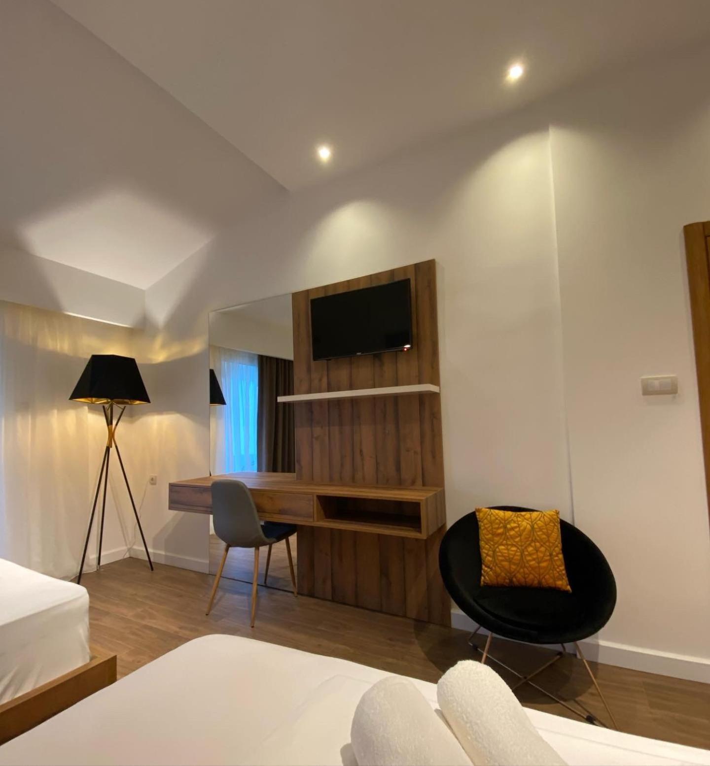 Hotel Comfort & Villas Donji Stoj Esterno foto