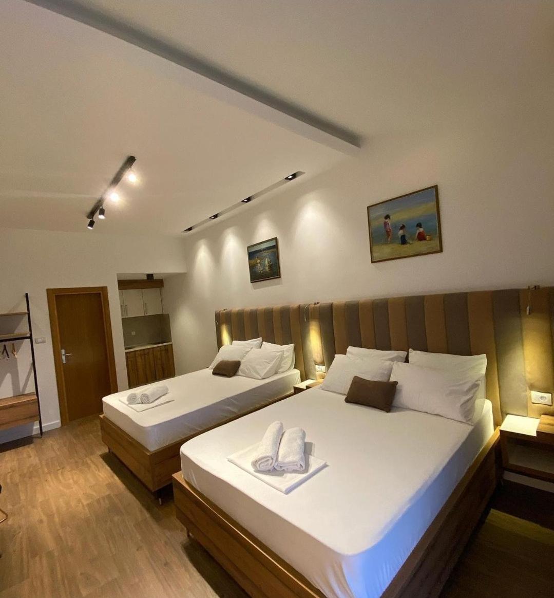 Hotel Comfort & Villas Donji Stoj Esterno foto